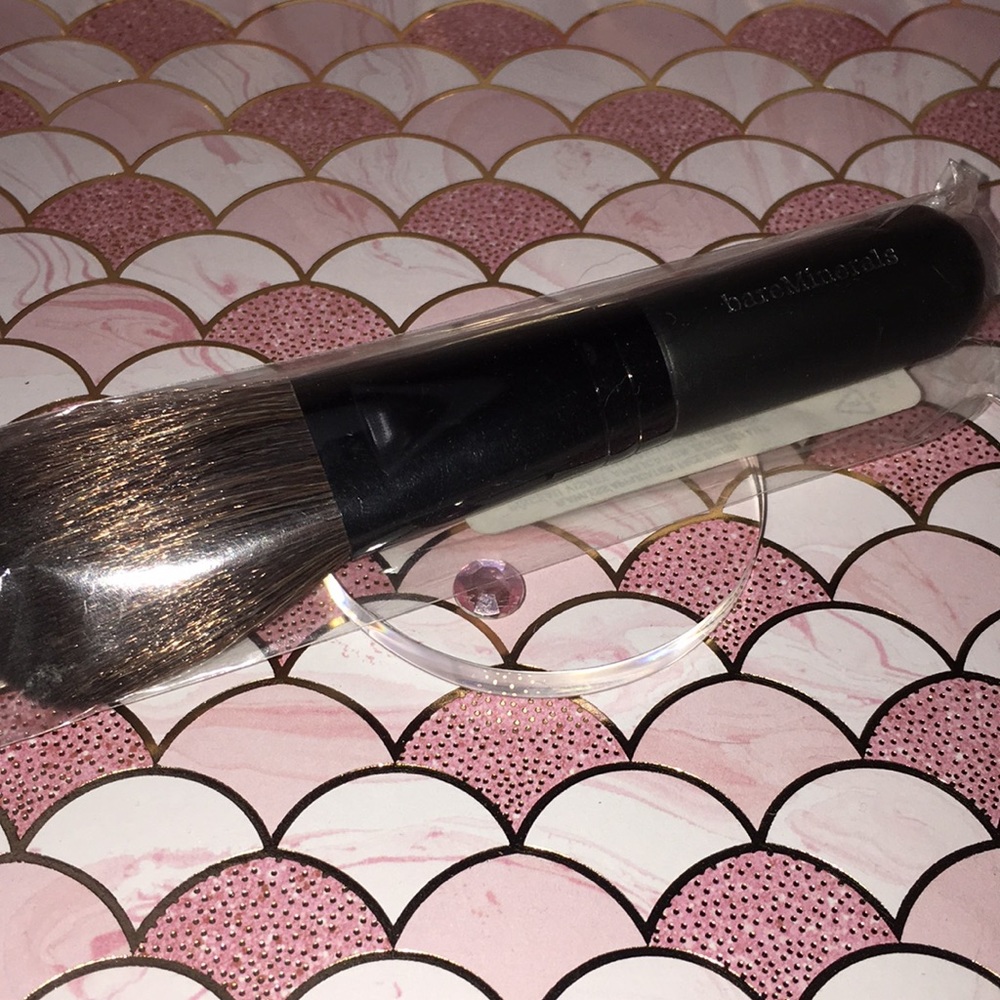 BareMinerals flawless application face brush new sealed in package!